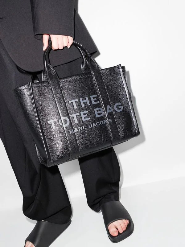 Bolso tote mediano de piel de Marc Jacobs en color negro
