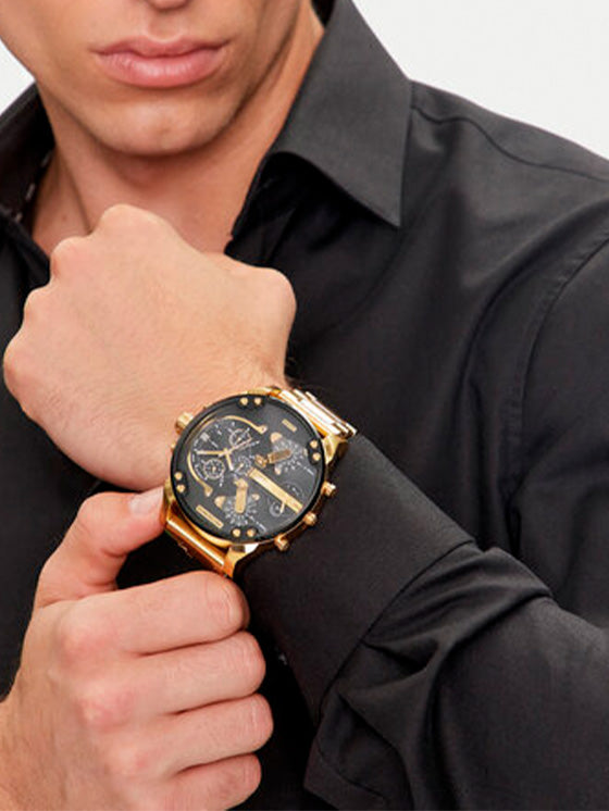 Relógio Diesel Mr Daddy 2.0 DZ7333 para Homem – Aço Dourado e Mostrador Preto