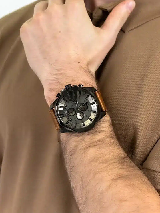 Relógio Diesel Mega Chief DZ4463 Pele Castanha