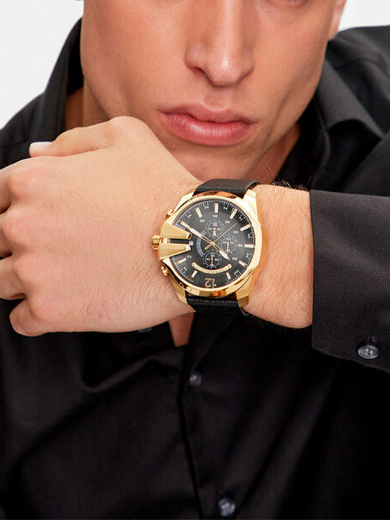 Relógio Diesel Mega Chief DZ4344 Dourado